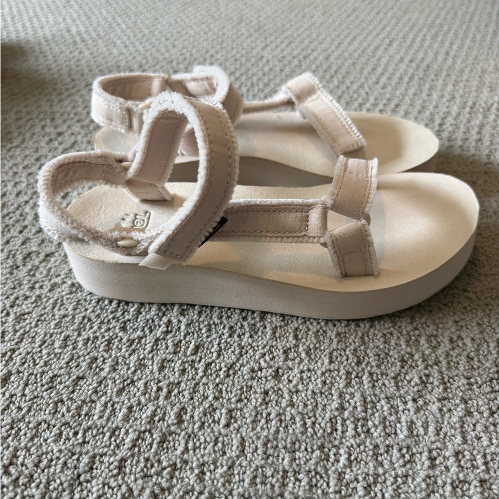 Teva Womens Midform Universal Canvas Cream Sandals